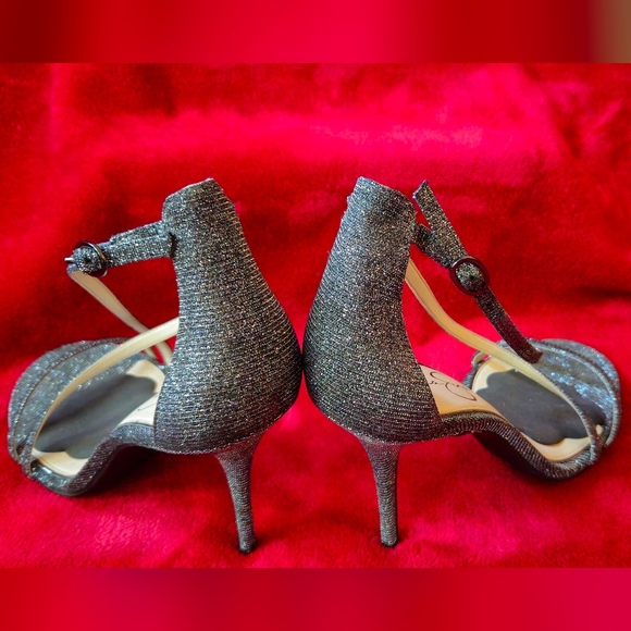 Jessica Simpson Black Strappy Sandals - Picture 4 of 7